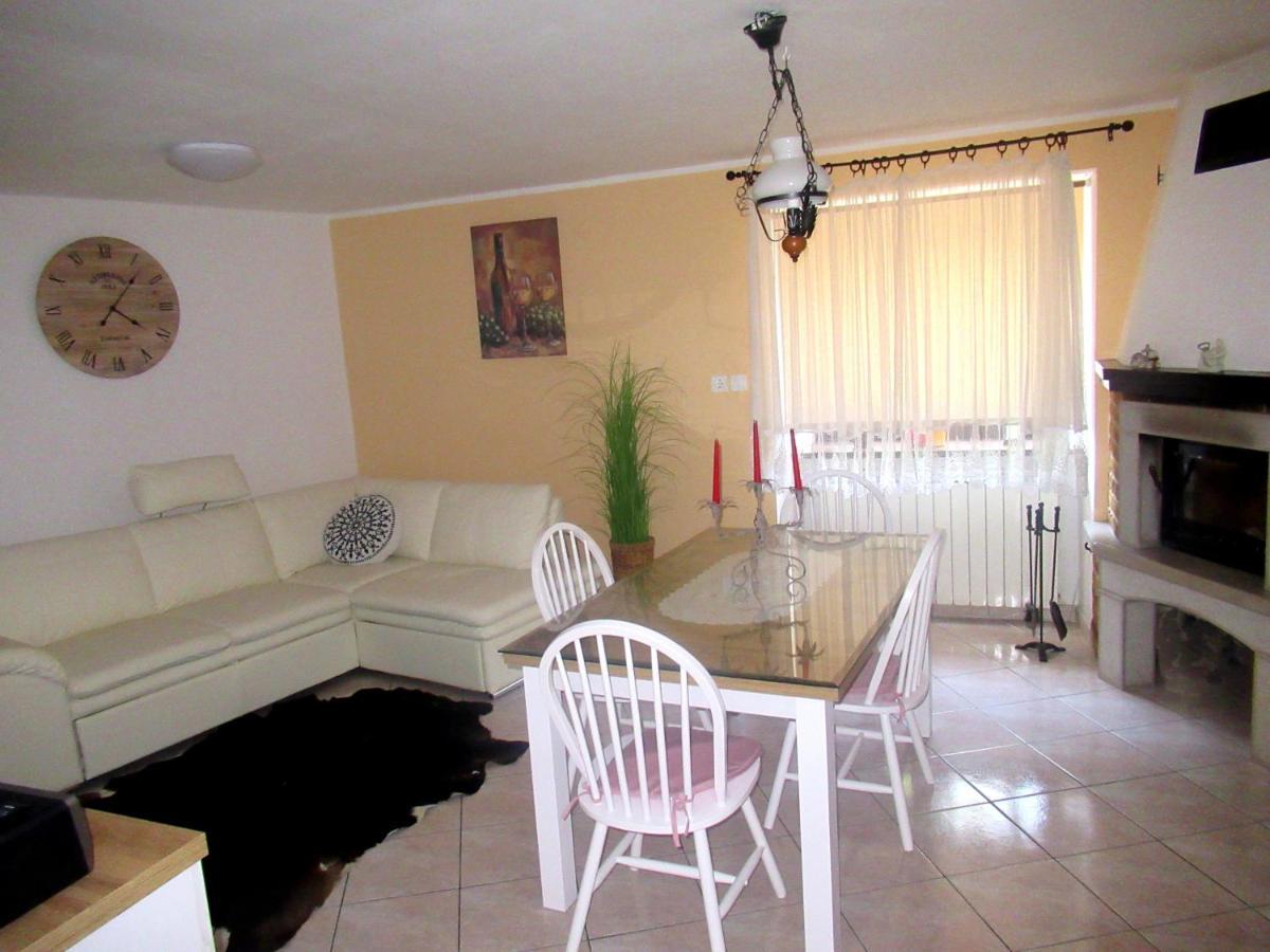 Apartament Apartma Qbed